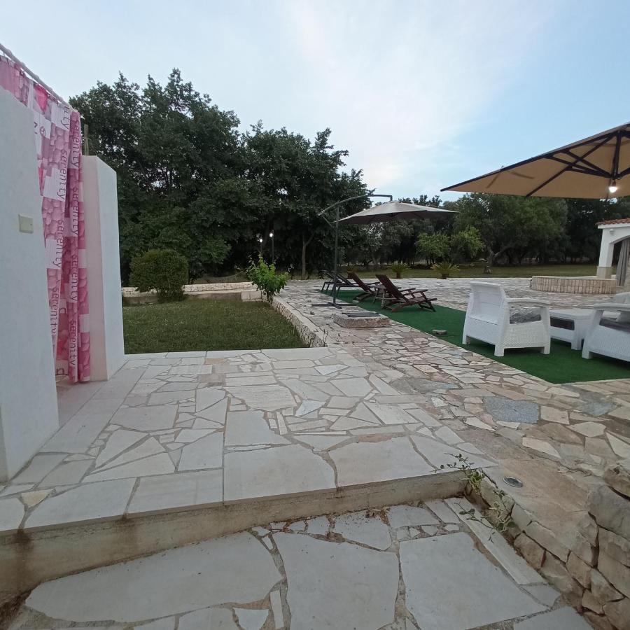 Villa Il Leccio - Trulli Cisternino Exterior photo